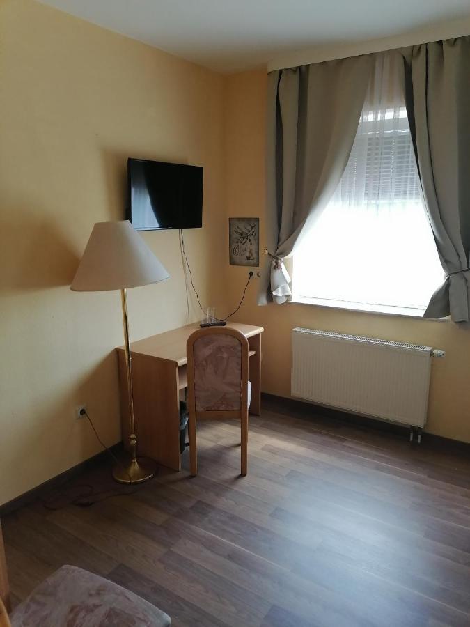 Pension Kuehnauer Hof Дессау Экстерьер фото