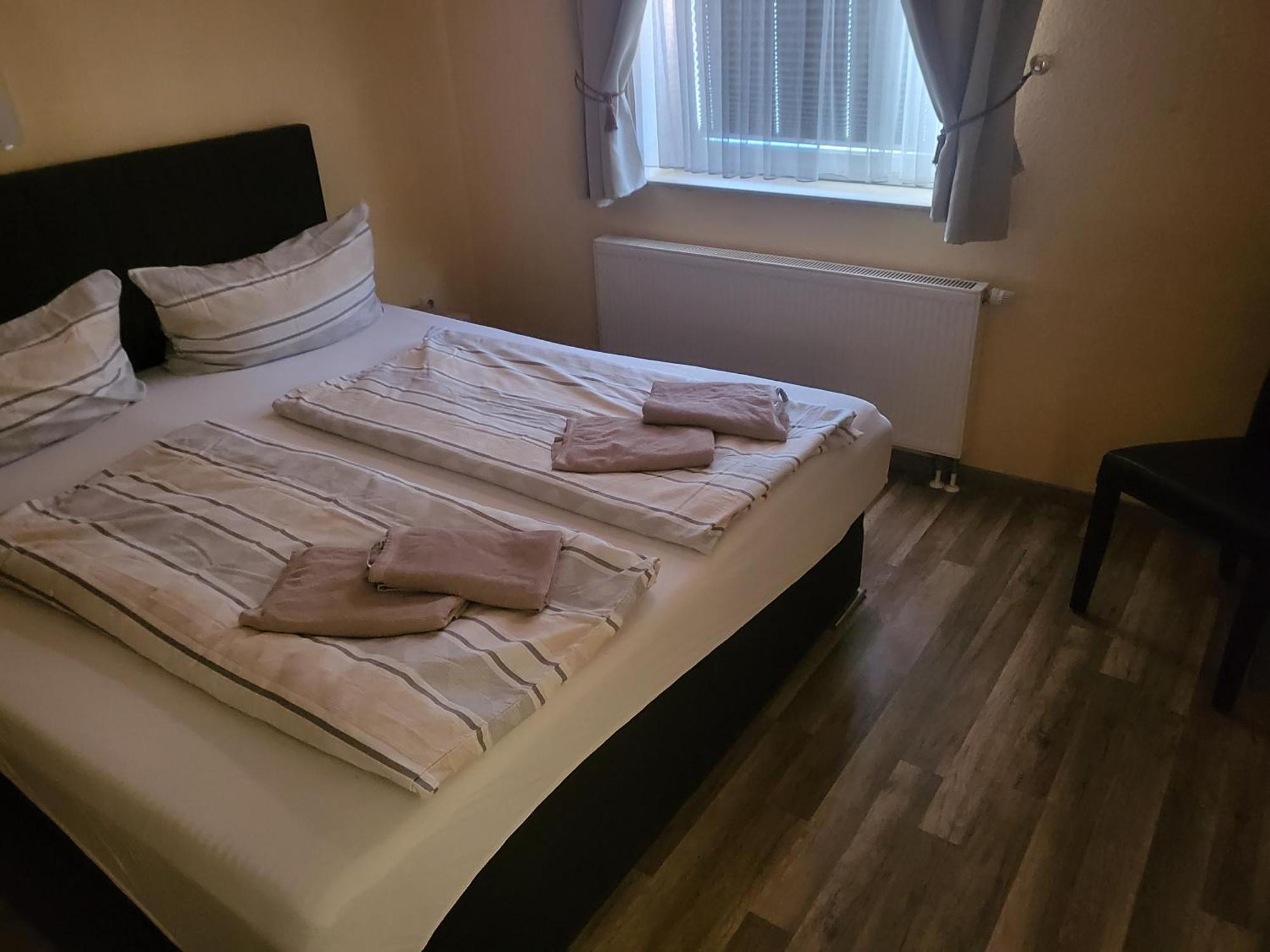 Pension Kuehnauer Hof Дессау Экстерьер фото